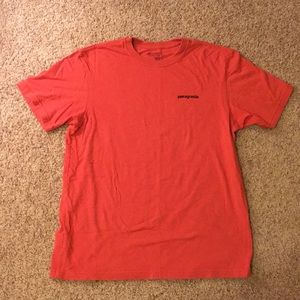 Patagonia men’s logo t-shirt